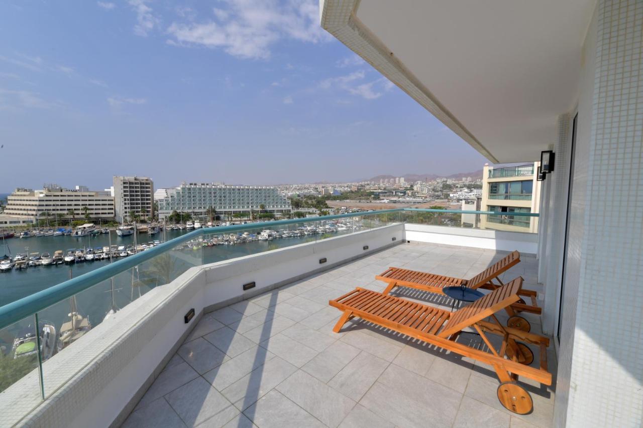Vert Hotel Eilat By Afi Hotels Eksteriør billede A balcony in Athens, Greece