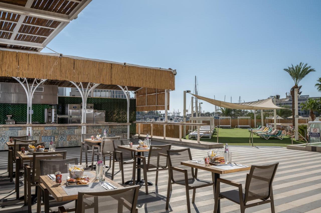 Vert Hotel Eilat By Afi Hotels Eksteriør billede The rooftop bar